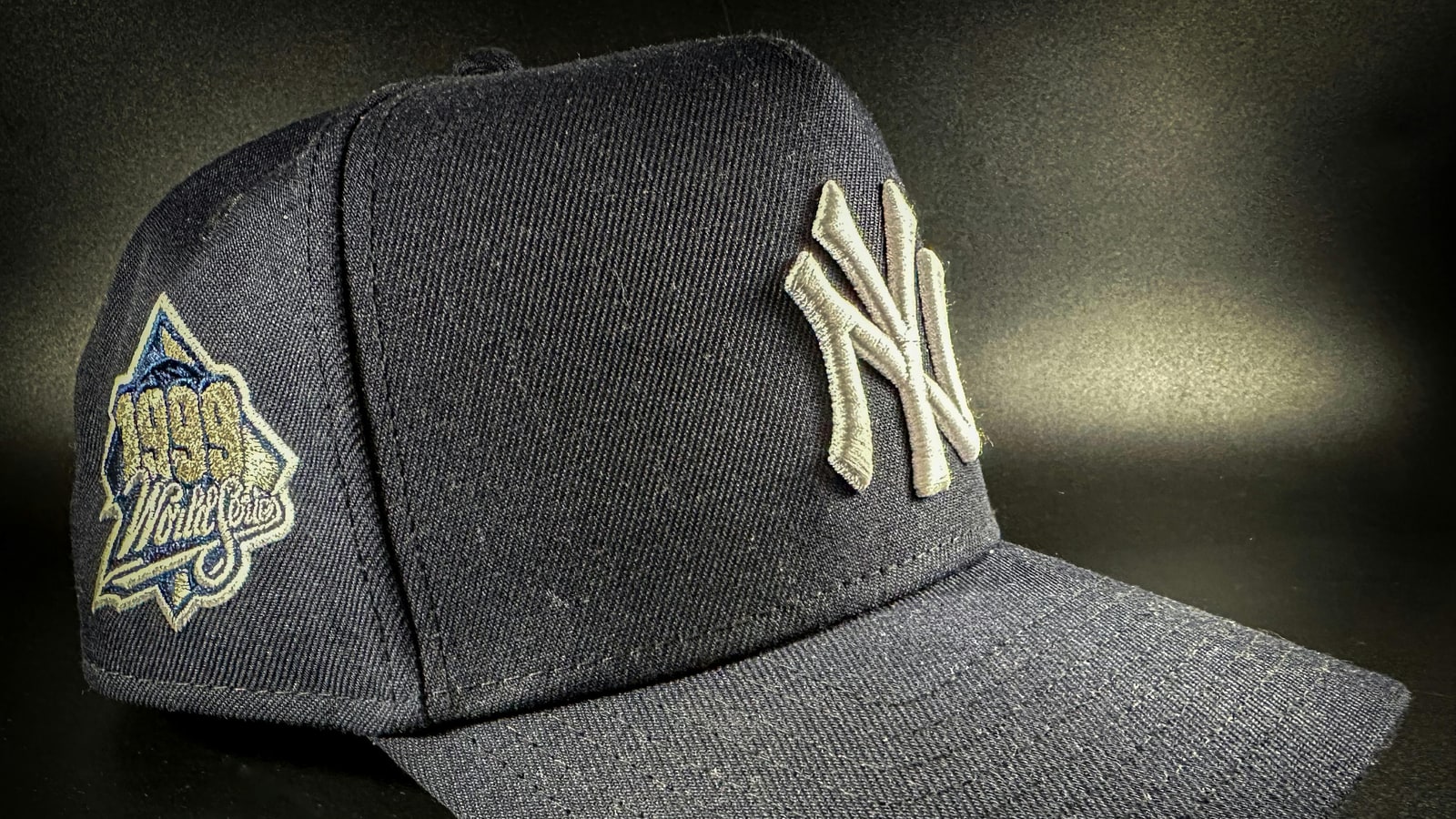 Who is the only team to have lost three consecutive World Series?