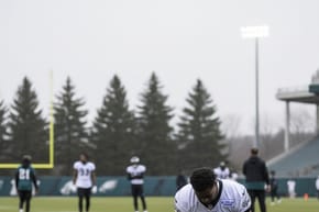 Is DeVonta Smith Hurt?
