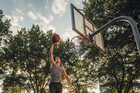 How High Do You Have to Jump to Dunk With Two Hands?